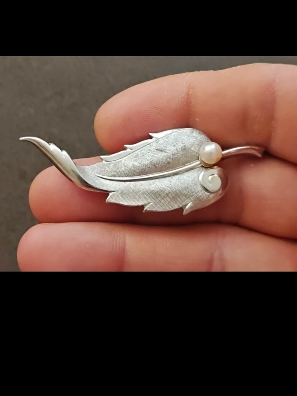 1960s Sterling Silver With Cultured Pearl Textured Leaf Brooch